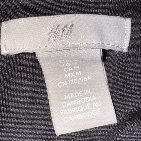 H&M PLISSÉ WRAP DRESS - Picture 14 of 14